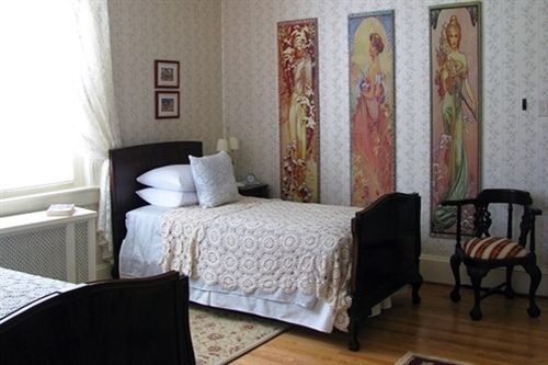 Hill Crest Bed & Breakfast Clifton Forge Exterior photo
